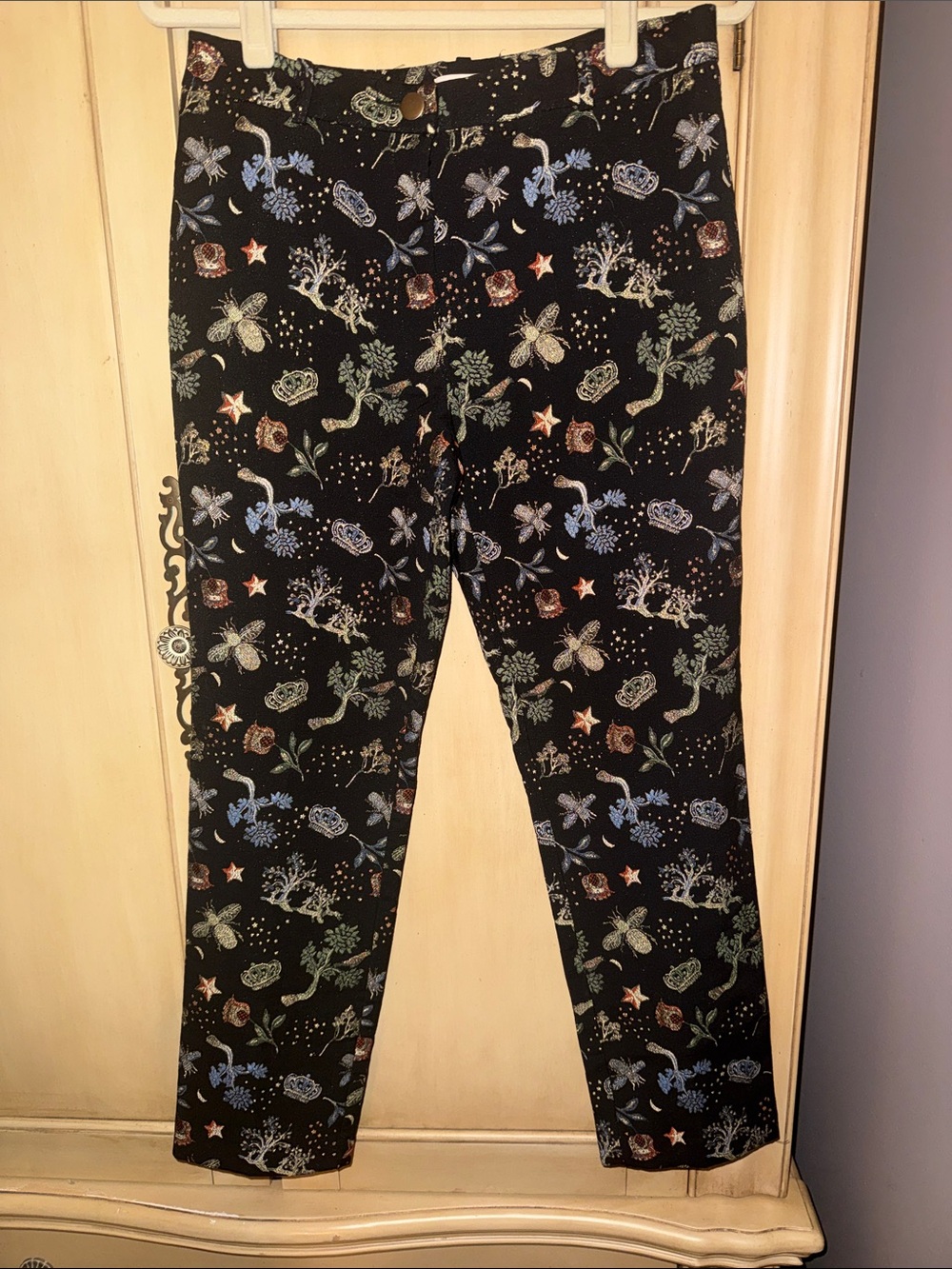 H&M Black trousers with Multicolor Floral & Star Print